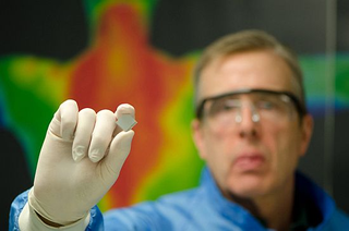 Illustration for article titled A chip that turns your body into a battery